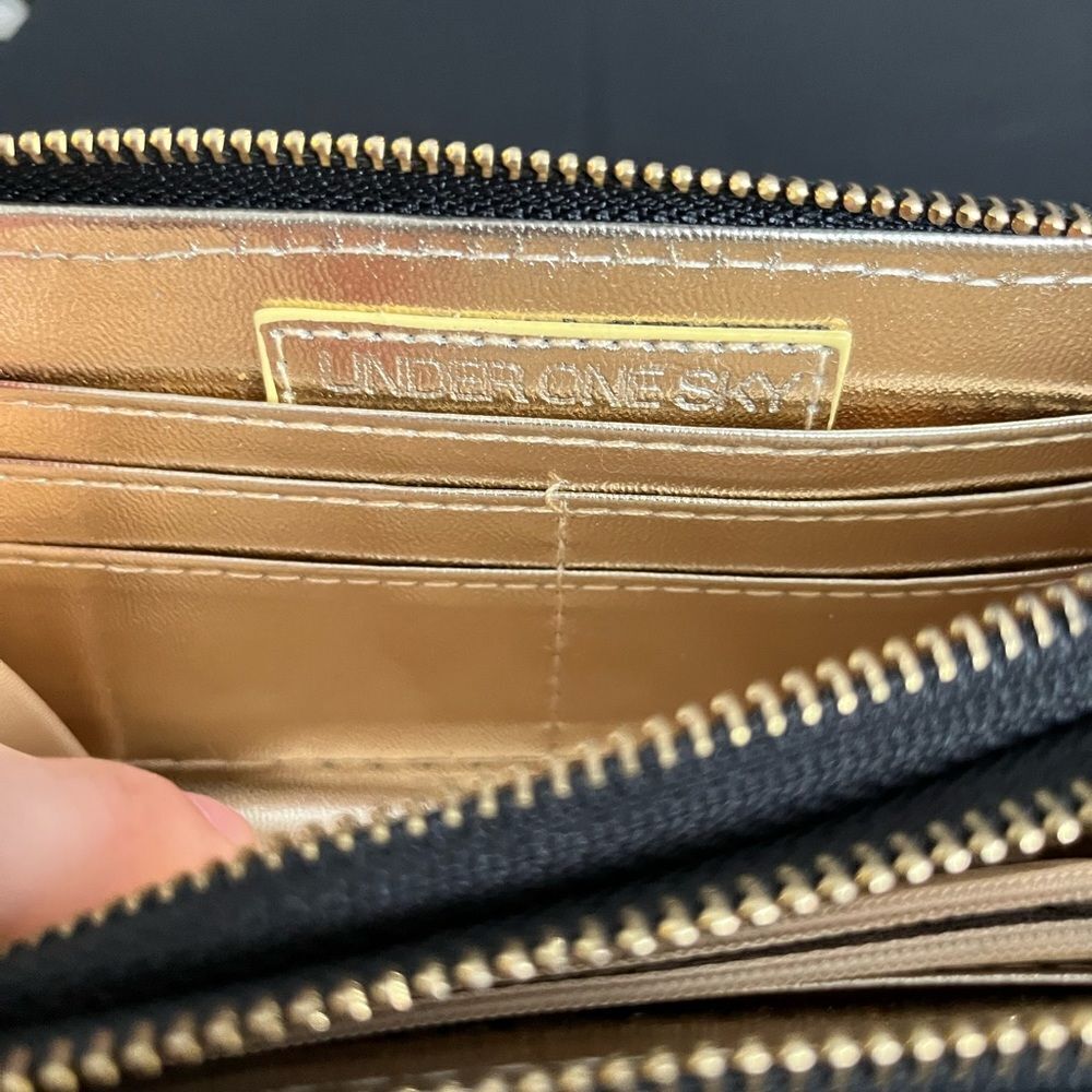 Wallet   - Picture 5 of 6